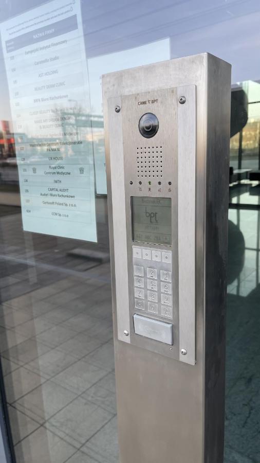 ワルシャワPrymasa Tysiaclecia 83A By Aparthouseアパートメント エクステリア 写真
